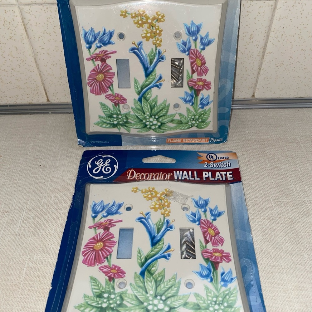 GE Vintage Floral Flowers 2-Switch Wall Plate Covers Set 2‎